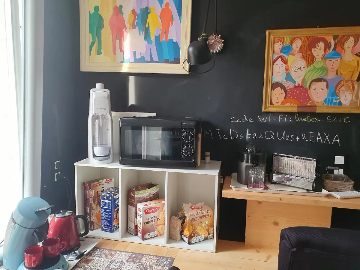 Demeure Prosper 1 chambre d'hôte avec petit déjeuner compris Labegude Couette-café