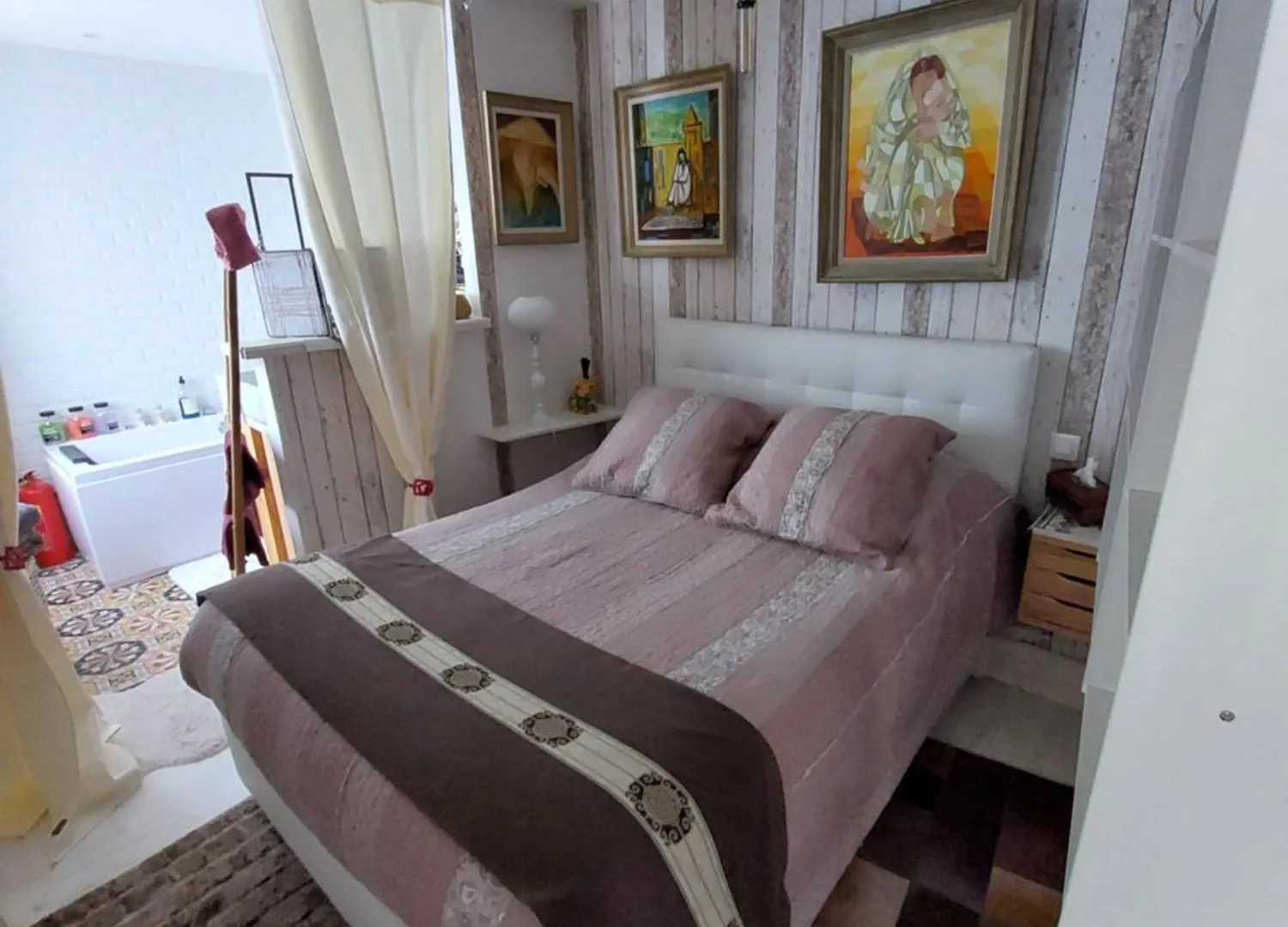 Demeure Prosper 1 chambre d'hôte avec petit déjeuner compris Labegude